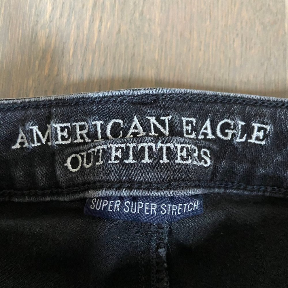 American Eagle black super hi-rise shortie shorts - Picture 3 of 4